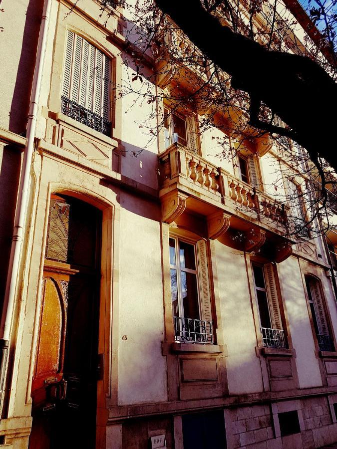 B&B Un Lit Sous Les Etoiles น็องซี ภายนอก รูปภาพ